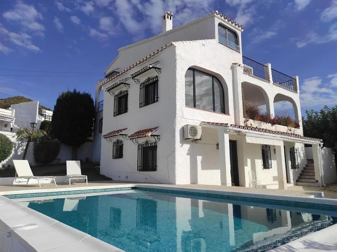 Villa Little Castle: Sea & Mountain Views in Nerja